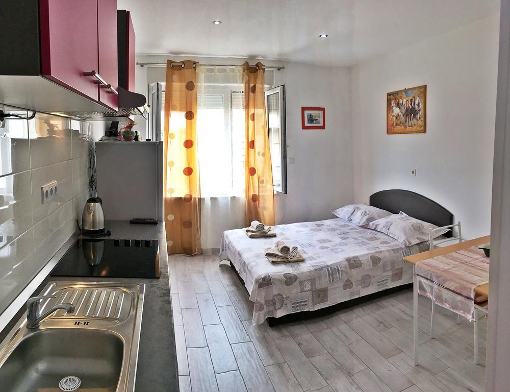 Apartments Europe Spalato Esterno foto